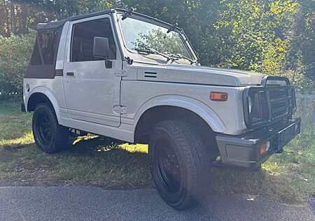 Suzuki SJ Samurai Deluxe Cabrio Deluxe
