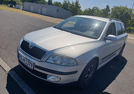 Skoda Octavia Combi 2.0 FSI Ambiente Ambiente