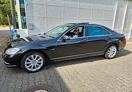 Mercedes-Benz S 350 S -Klasse Lim. BlueTec 4Matic L