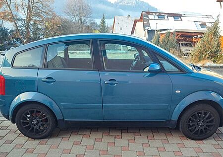 Audi A2 1.4 -
