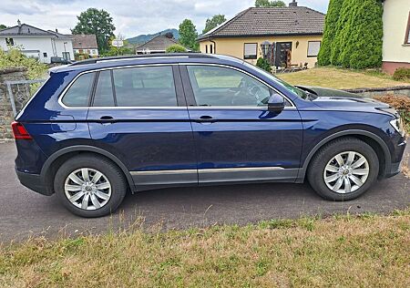 VW Tiguan Volkswagen 2.0 TDI SCR Comfortline