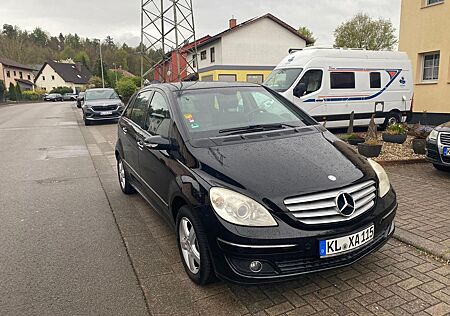 Mercedes-Benz B 170 -
