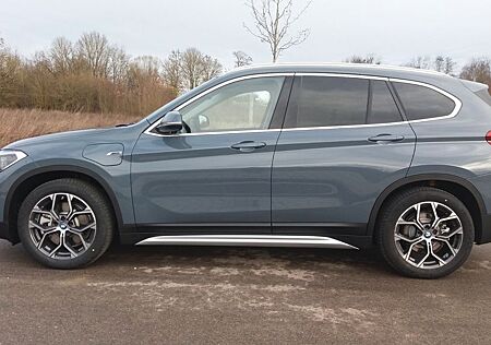 BMW X1 xDrive25e xLine Steptronic xLine