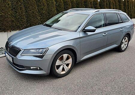 Skoda Superb 2.0 TDI DSG 4x4 AHK Xenon Top Ausstattung