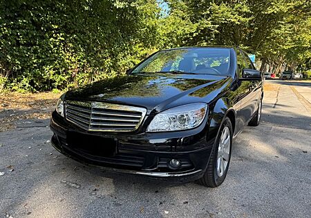 Mercedes-Benz C 180 CGI BlueEFFICIENCY Autom. -64000km