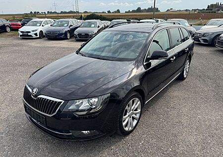 Skoda Superb Combi Exclusive 2.0 TDI DSG Navi PDC Xeno
