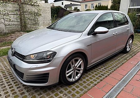 VW Golf Volkswagen 2.0 TDI BMT GTD GTD