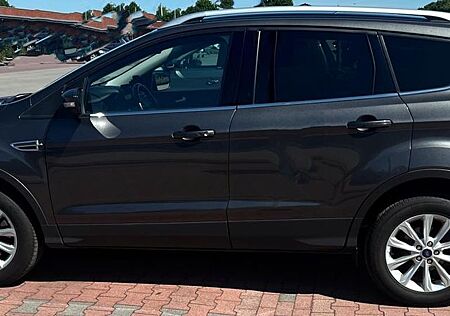 Ford Kuga 2,0 TDCi 4x4 110kW Titanium