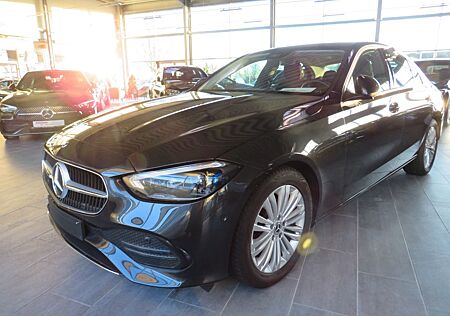Mercedes-Benz C 180 *Digital Light*Navi*Avantg*CAM*AHK*