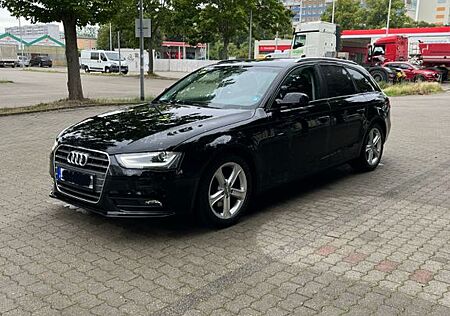 Audi A4 2.0 TDI 110kW clean d. mult. Attr. Avant ...