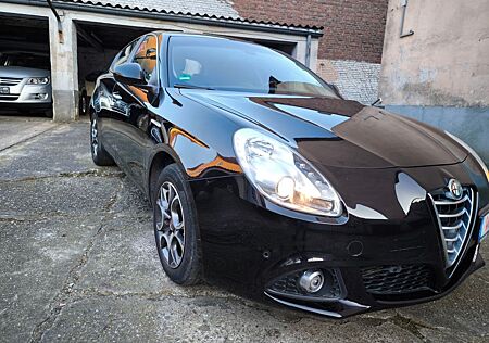 Alfa Romeo Giulietta Turismo*PDC*Klima*Navi*CarPlay*TÜV*Ins