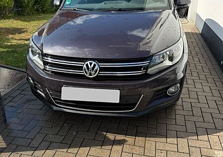 VW Tiguan Volkswagen 2.0 TDI SCR BMT LOUNGE Sport & Style ...
