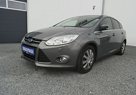 Ford Focus Lim. 1.6 Titanium*Klima*Navi*Xenon*SHZ