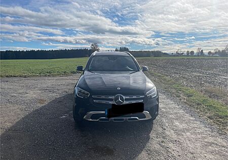 Mercedes-Benz GLC 220 4MATIC , AHK Schwenk. Head up Disp