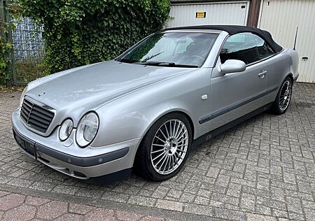 Mercedes-Benz CLK 230 KOMPRESSOR AVANTGARDE