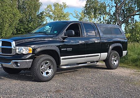 Dodge RAM 1500 4X4 Quad Cab 5.7 Hemi