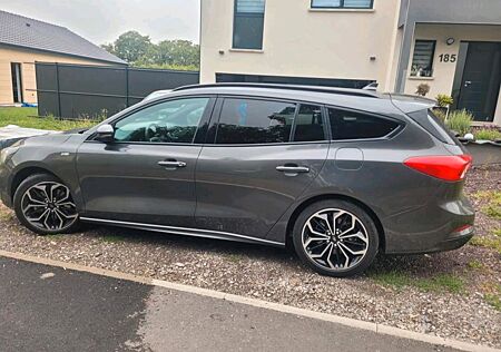 Ford Focus 1,5 EcoBoost 110kW ST-Line Turnier ST-Line