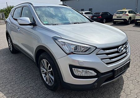 Hyundai Santa Fe 2.2 4WD Webasto Kamera Leder Xenon Navi