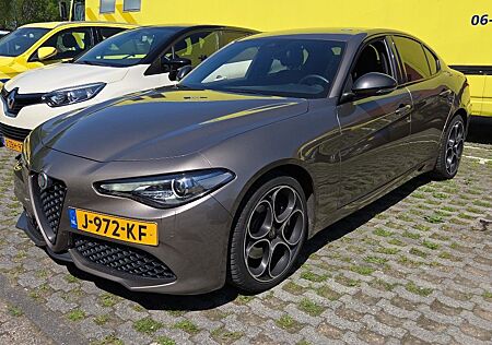 Alfa Romeo Giulia 2.0T Super B-Tech *VELOCE-PAKET*