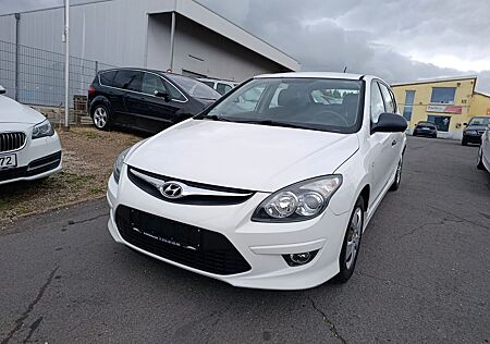 Hyundai i30 Classic*1 HAND*SHEFTGEPFLEGT*V-NEUTEILE*AHK*