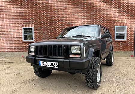 Jeep Cherokee 4.0 Automatik Leder Klima rostfrei