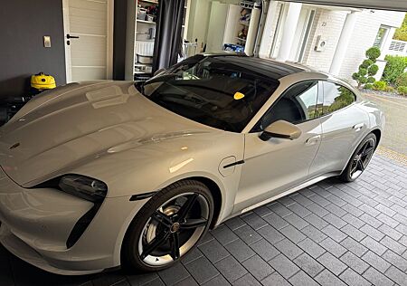 Porsche Taycan Turbo Turbo