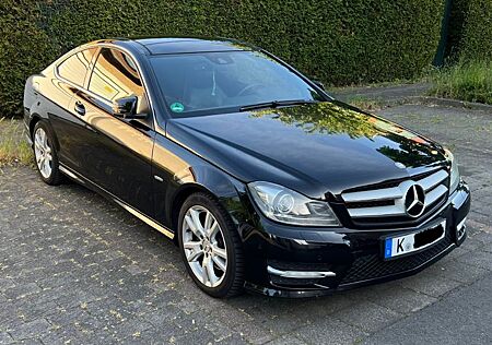 Mercedes-Benz C 350 BlueEFF. Coupé, AMG-Paket, Sitzbelüftung