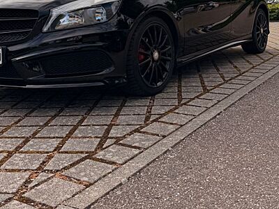 Mercedes-Benz A 180 AMG Line AMG Line Top Zustand