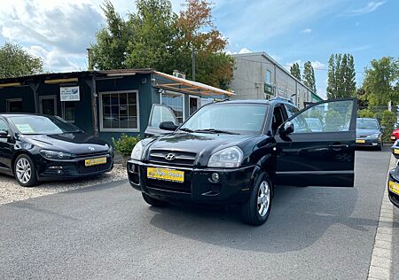 Hyundai Tucson 2.0 Leder Klimaauto. AHK TÜV 04.2027