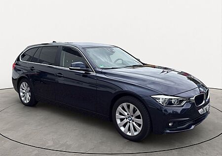 BMW 320d Touring Advantage M-Lenkrad