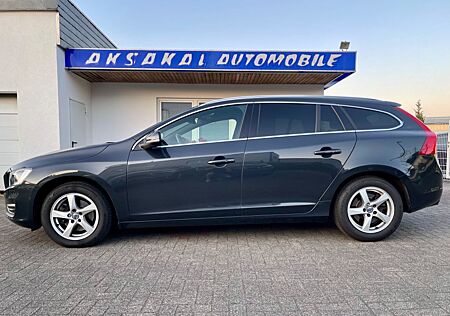 Volvo V60 D4 Kombi VOLLAUSSTATTUNG
