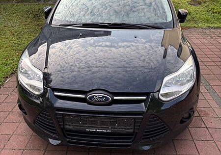 Ford Focus 1,0 EcoBoost 92kW SYNC Edition Turnier...