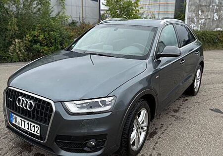 Audi Q3 2.0 TDI S tronic quattro -