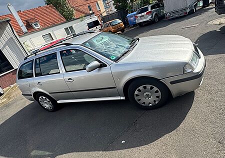 Skoda Octavia Combi Tour