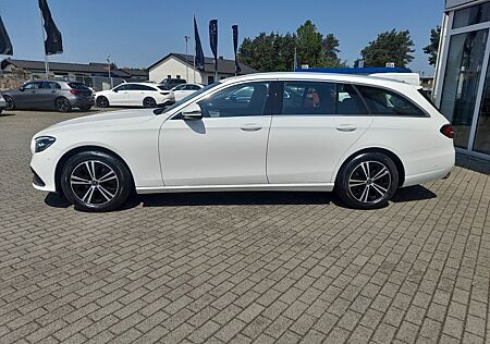 Mercedes-Benz E 220 d T-Modell Avantgarde MBUX+Kamera+Totw.+SH
