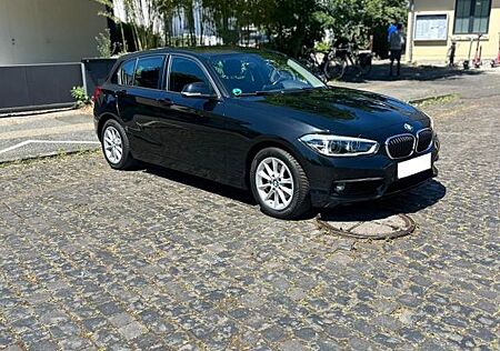 BMW 118i Automatik 1.Hand mit neue Inspektion