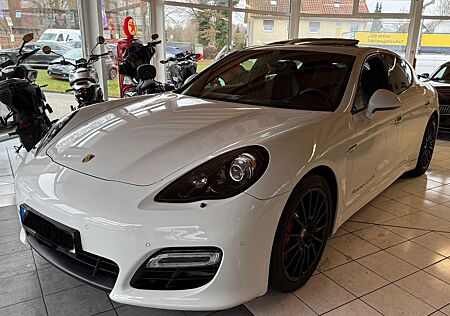 Porsche Panamera GTS