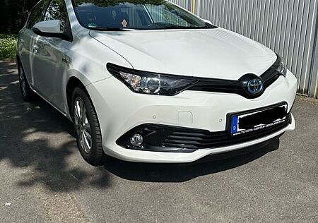 Toyota Auris gebraucht kaufen Toyota Auris Hybrid 1,8