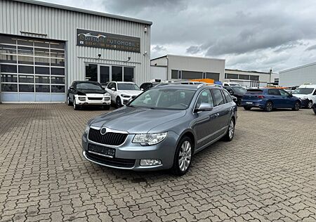 Skoda Superb Combi Elegance-PANORAMA-NAVI-XENON