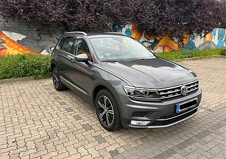 VW Tiguan Volkswagen 2.0 TDI SCR 140kW DSG 4MOTION Highlin...