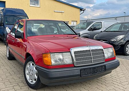 Mercedes-Benz 200 D im tollen Zustand,H-Kennzeichen,Schiebeda