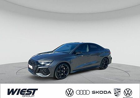Audi RS3 Limousine LEDER/MATRIX/360°VIEW/PANO/CARBON/