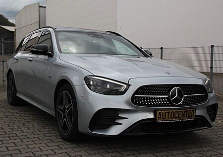 Mercedes-Benz E 300 de T AMG* DISTR+*MULTIB.*AHK*PANO*1.HAND