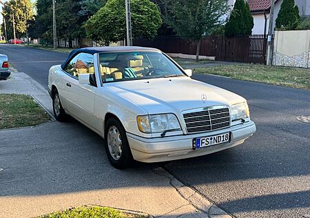 Mercedes-Benz E 320 A124 Cabriolet