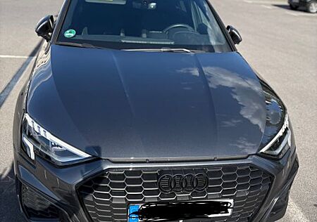 Audi A3 35 TFSI S tronic S line Sportback S line/ WKR