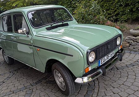 Renault R 4