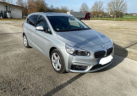 BMW 2er 220d Active Tourer LED Navi Leder AHK LuxuryLine