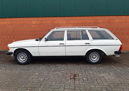 Mercedes-Benz 240TD - 123 Kombi - traumhafter Zustand