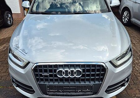 Audi Q3 2.0 TFSI S tronic quattro - Navi, Teilleder