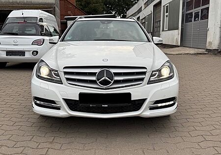 Mercedes-Benz C 220 T CDI BlueEfficiency+Navi+Xenon+8xLM+AHK